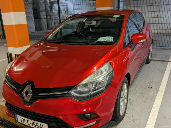 Renault Clio Hatchback, Petrol, 2017, Red