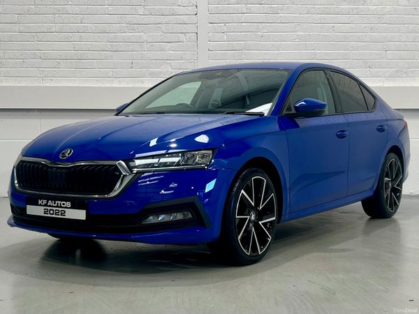 Skoda Octavia Hatchback, Diesel, 2022, Blue