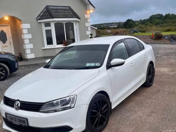 Volkswagen Jetta Saloon, Diesel, 2013, White