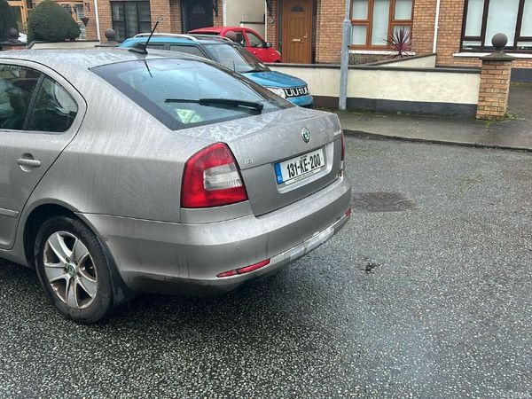 Skoda Octavia Saloon, Diesel, 2013, Beige