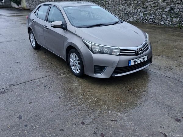 Toyota Corolla Saloon, Diesel, 2014, Bronze