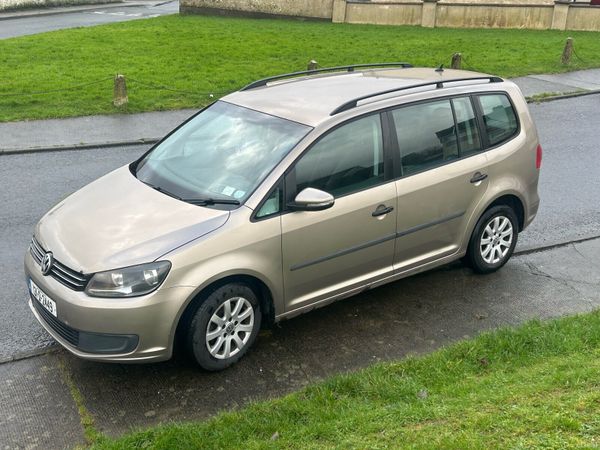 Volkswagen Touran MPV, Diesel, 2013, Brown
