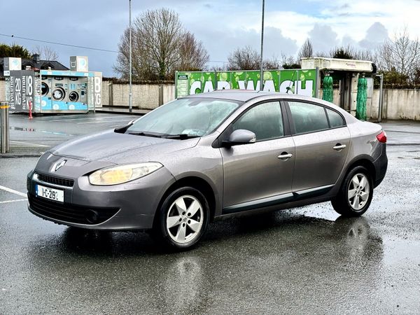 Renault Fluence Saloon, Diesel, 2011, Grey