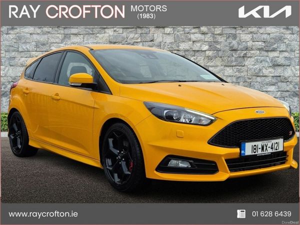 Ford Focus Hatchback, Diesel, 2018, Orange