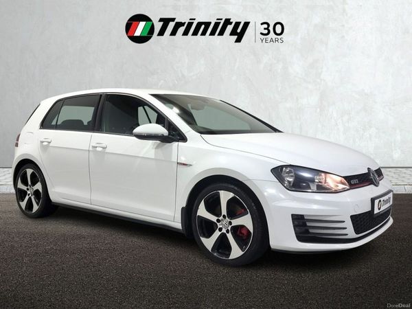 Volkswagen Golf Hatchback, Petrol, 2014, White