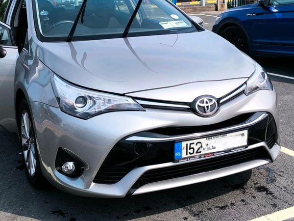 Toyota Avensis Saloon, Diesel, 2015, Grey