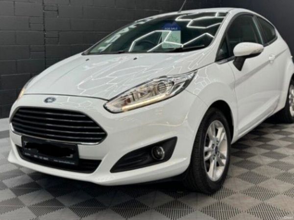 Ford Fiesta Hatchback, Petrol, 2016, White