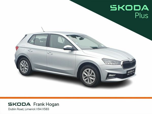 Skoda Fabia Hatchback, Petrol, 2023, Silver