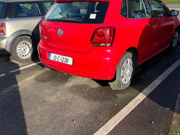 Volkswagen Polo Hatchback, Petrol, 2010, Red
