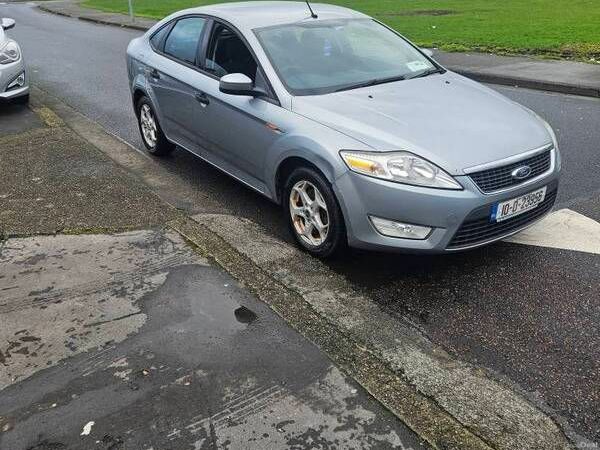 Ford Mondeo Hatchback, Diesel, 2010, Silver
