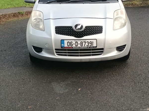 Toyota Yaris Hatchback, Petrol, 2006, Silver