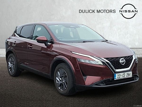 Nissan Qashqai MPV, Petrol, 2022, Red