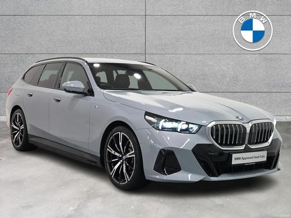 BMW 5-Series Estate, Petrol Plug-in Hybrid, 2025, Grey