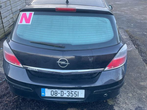 Opel Astra Hatchback, Petrol, 2008, Black
