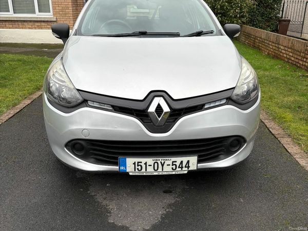 Renault Clio Hatchback, Petrol, 2015, Silver