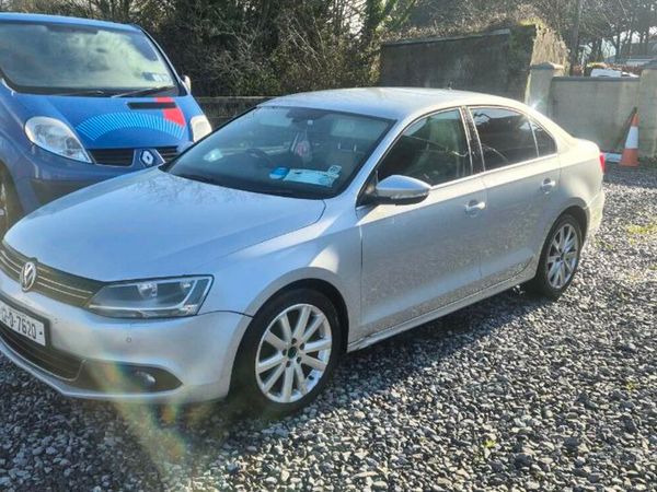 Volkswagen Jetta Saloon, Diesel, 2012, Silver