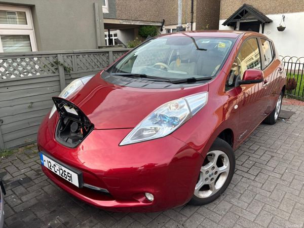 Nissan Leaf Hatchback, Electric, 2012, Red