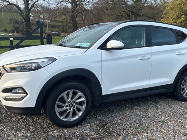 Hyundai Tucson SUV, Diesel, 2017, White