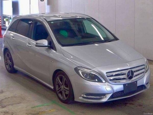 Mercedes-Benz B-Class Hatchback, Petrol, 2012, Silver