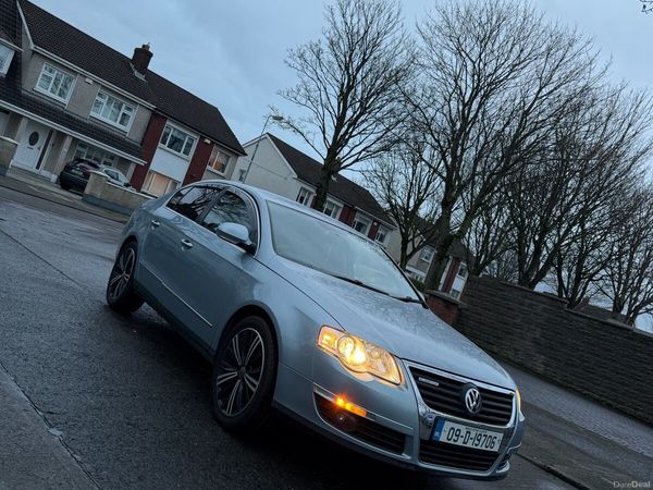 Volkswagen Passat Saloon, Diesel, 2009, Blue