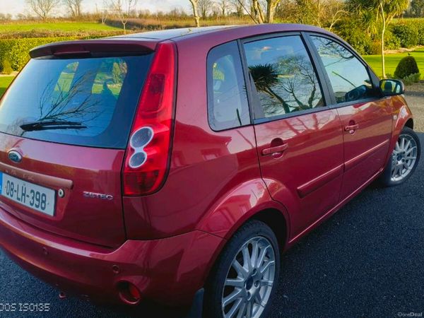 Ford Fiesta Hatchback, Petrol, 2008, Red