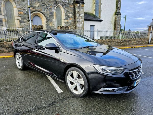 Opel Insignia Hatchback, Diesel, 2018, Black