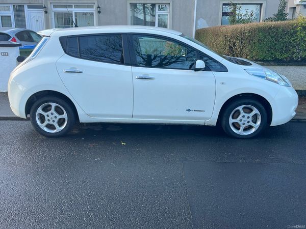 Nissan Leaf Hatchback, Electric, 2016, White