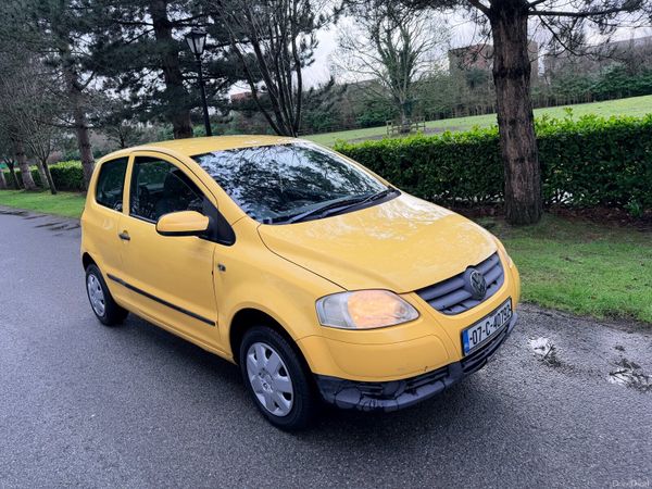 Volkswagen Fox Hatchback, Petrol, 2007, Yellow