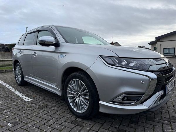 Mitsubishi Outlander SUV, Petrol Plug-in Hybrid, 2018, Silver