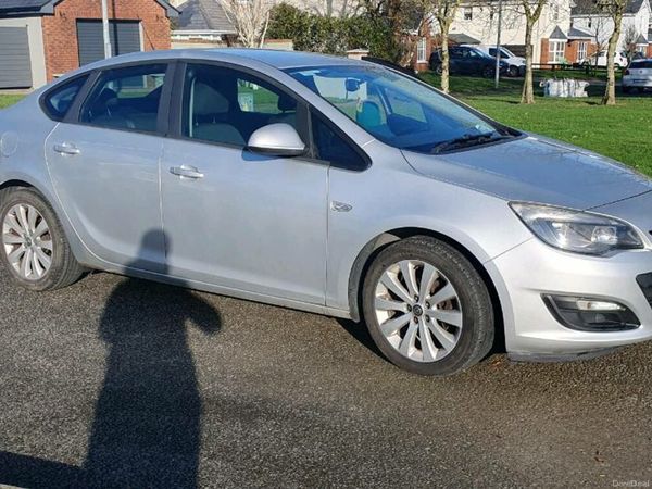Opel Astra Saloon, Diesel, 2013, Silver