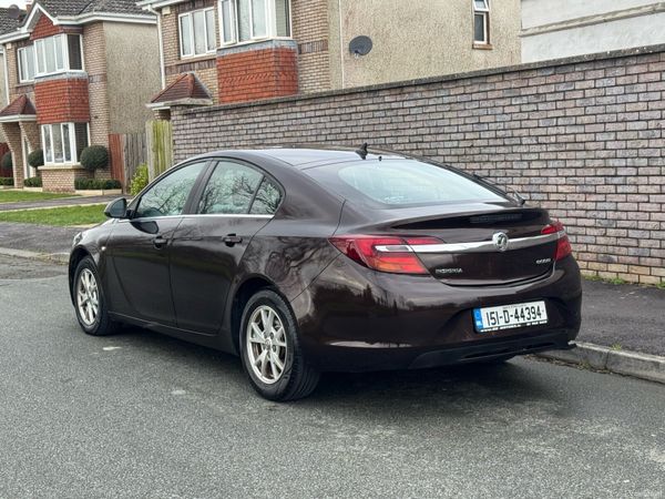 Vauxhall Insignia Hatchback, Diesel, 2015, Brown