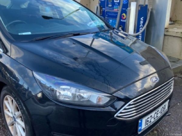 Ford Focus Hatchback, Petrol, 2016, Black