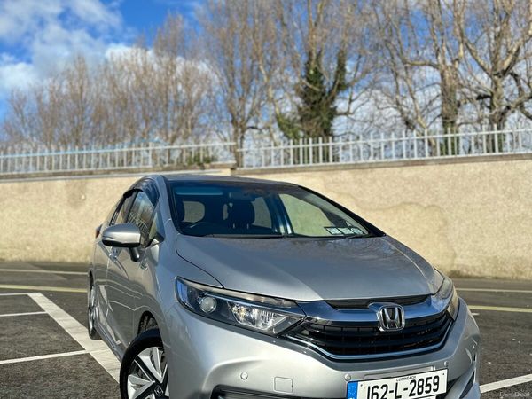 Honda Shuttle MPV, Petrol Hybrid, 2016, Silver