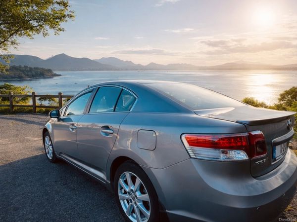 Toyota Avensis Saloon, Diesel, 2011, Grey