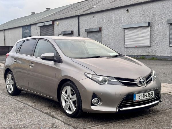 Toyota Auris Hatchback, Diesel, 2015, Bronze