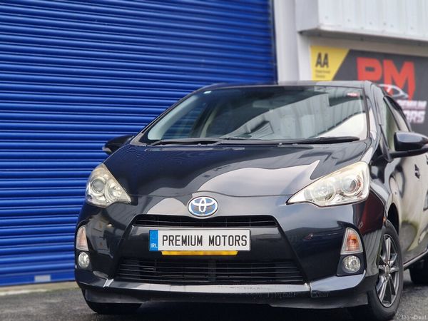 Toyota Aqua Hatchback, Petrol Hybrid, 2014, Black
