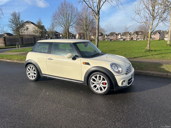 Mini Cooper Hatchback, Diesel, 2011, White