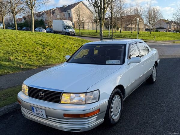 Toyota Other Saloon, Petrol, 1991, White