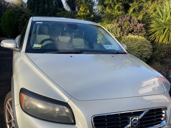 Volvo C30 Hatchback, Petrol, 2007, White