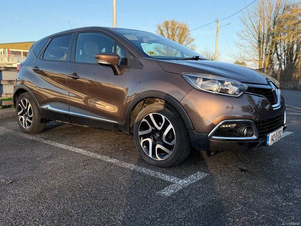 Renault Captur Hatchback, Petrol, 2014, Brown