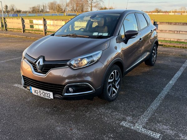 Renault Captur Hatchback, Petrol, 2014, Brown