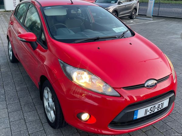 Ford Fiesta Hatchback, Petrol, 2011, Red