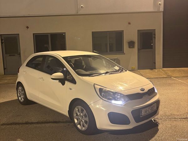 Kia Rio Hatchback, Diesel, 2014, White