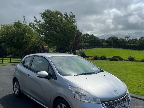 Peugeot 208 Hatchback, Diesel, 2013, Grey