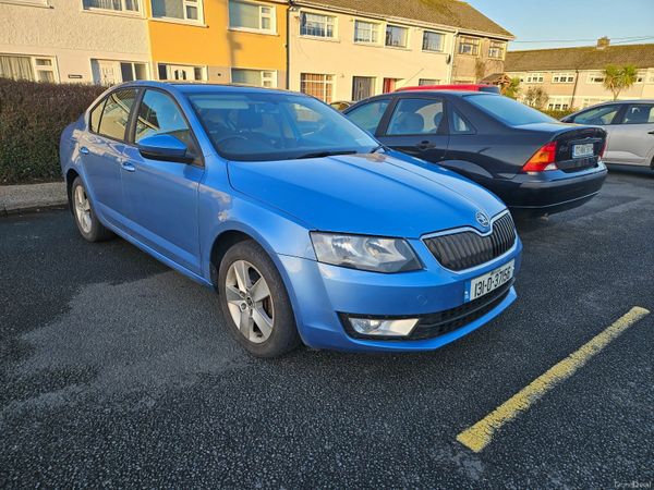 Skoda Octavia Hatchback, Diesel, 2013, Blue