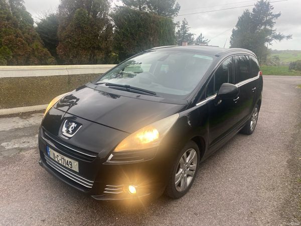 Peugeot 5008 MPV, Diesel, 2011, Black