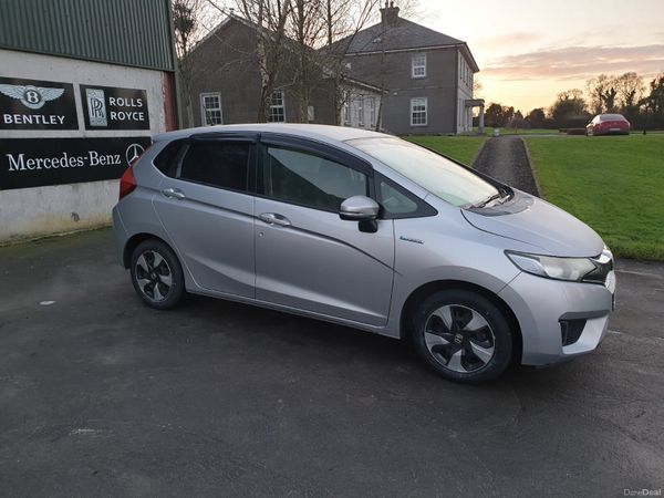 Honda Fit Hatchback, Petrol Hybrid, 2016, Silver