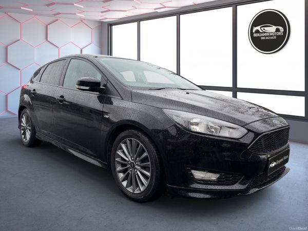 Ford Focus Hatchback, Petrol, 2018, Black