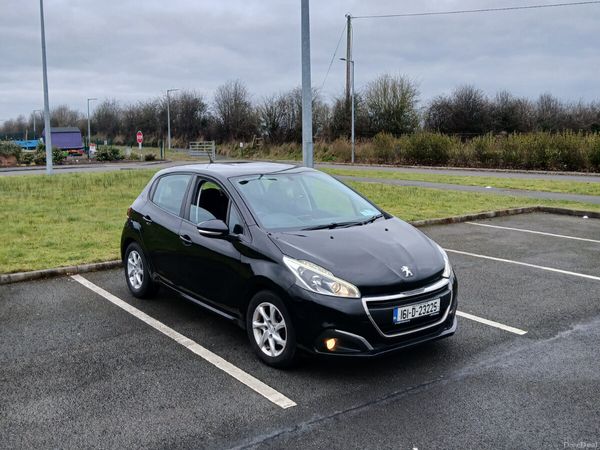 Peugeot 208 Hatchback, Petrol, 2016, Black