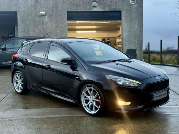 Ford Focus Hatchback, Diesel, 2017, Black